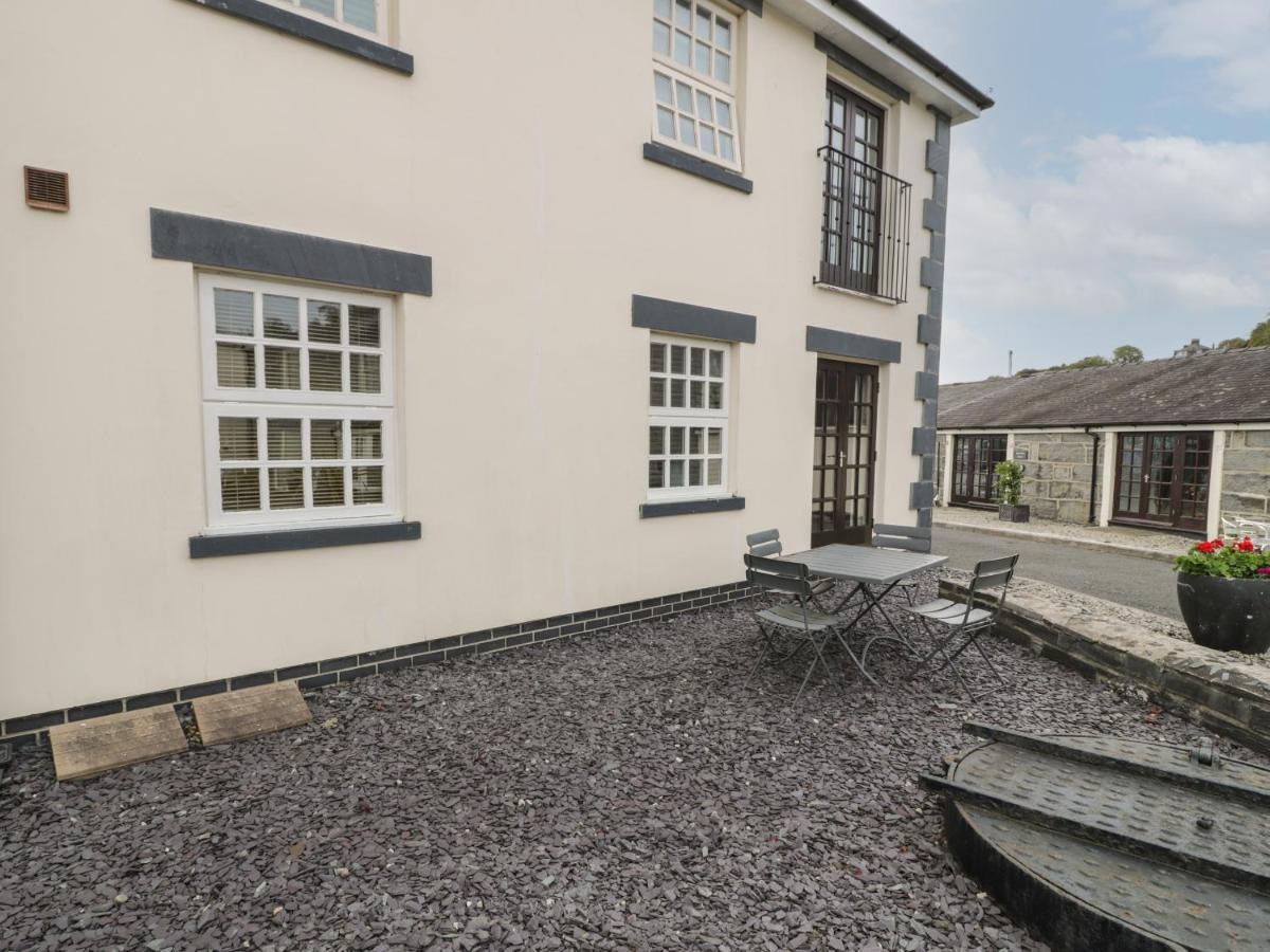 Whistle Stop Apartment Porthmadog Extérieur photo